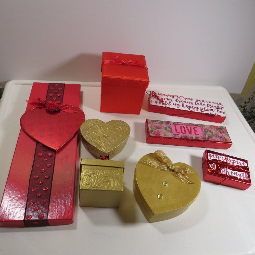 Collection of (8) valentine’s gift boxes (NEW)
